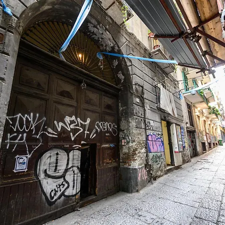 Appartamento Via Nilo 30 *