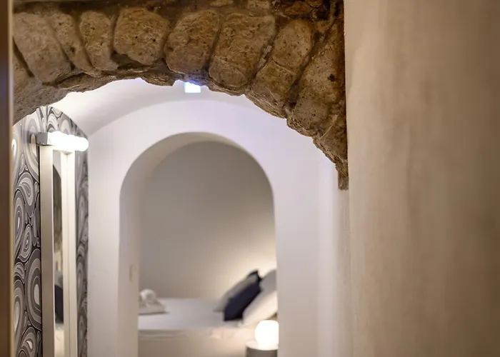 Via Nilo 30 * Napoli